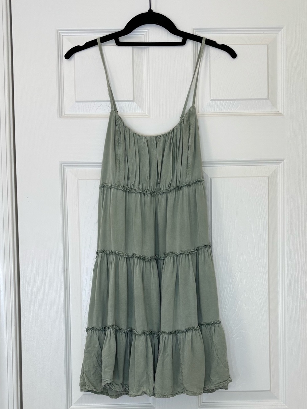 Aeropostale Solid Scoop Neck Tiered Babydoll Dress with Adjustable Straps